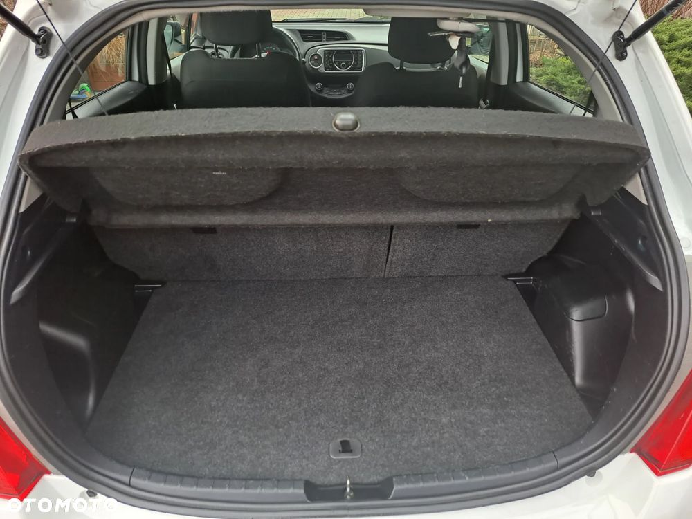 Toyota Yaris - 12