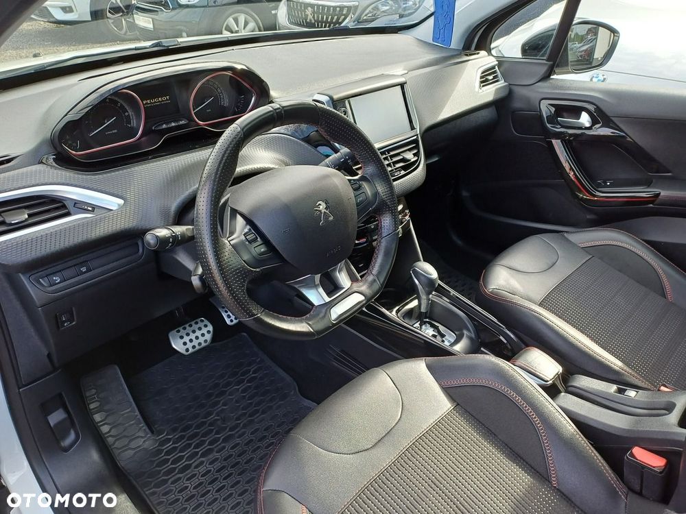 Peugeot 2008 PureTech 110 Stop&Start EAT6 GT-Line Edition - 17