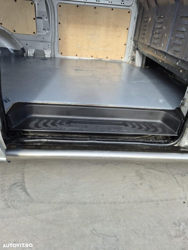 Mercedes-Benz Vito - 12