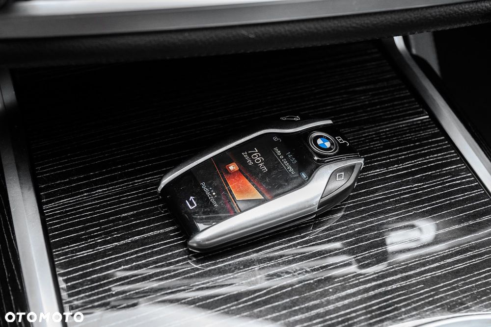 BMW Seria 7 740d xDrive mHEV sport - 35