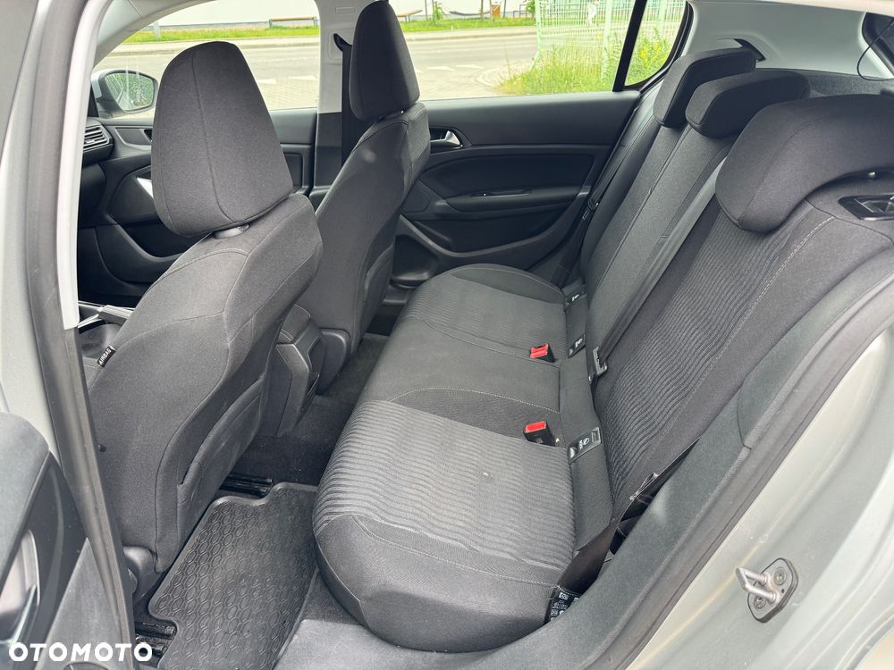 Peugeot 308 125 THP Active - 10