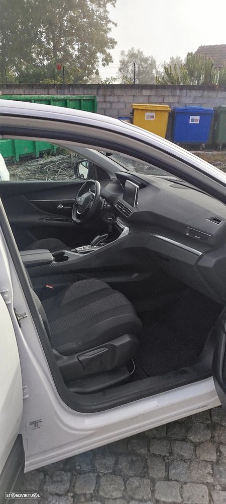 Peugeot 3008 BlueHDi 130 Stop & Start EAT8 Allure - 12