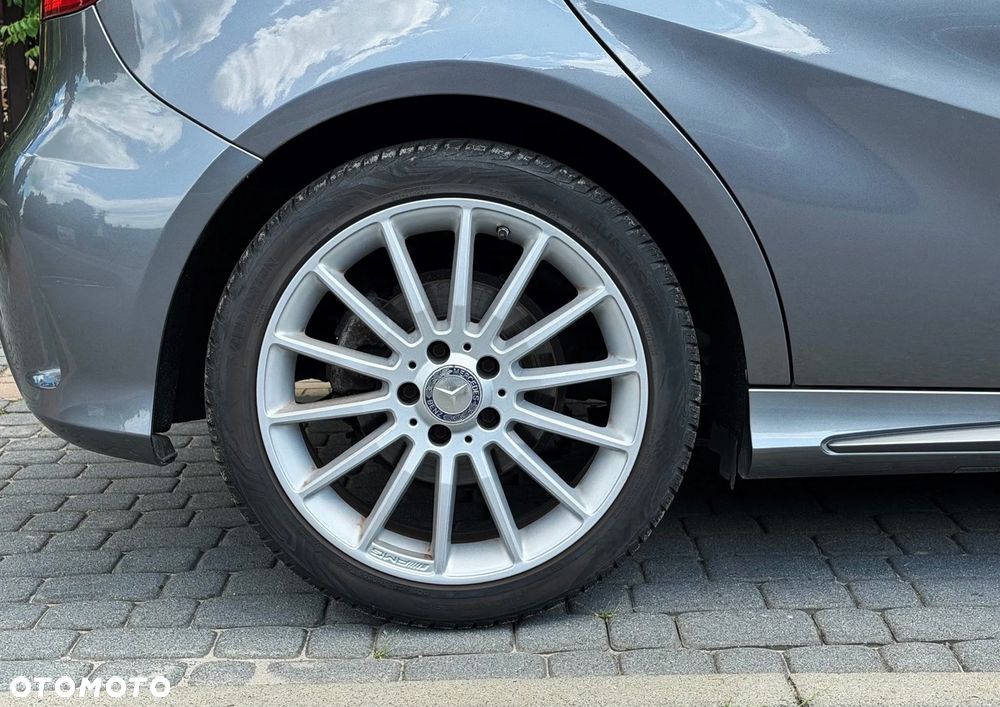 Mercedes-Benz Klasa A 180 (BlueEFFICIENCY) 7G-DCT - 22