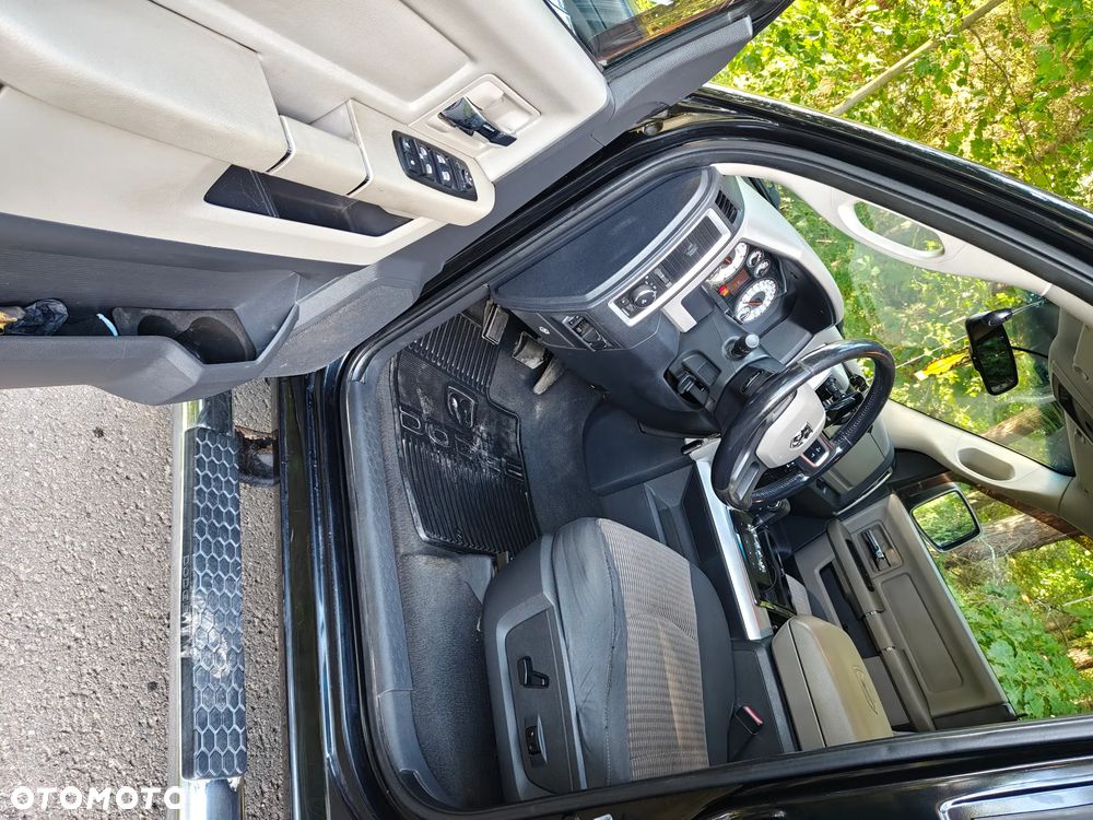 Dodge RAM - 15