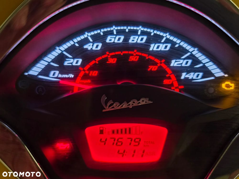 Vespa GTS - 16