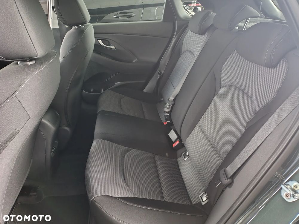 Hyundai i30 1.5 T-GDI 48V Modern DCT - 18