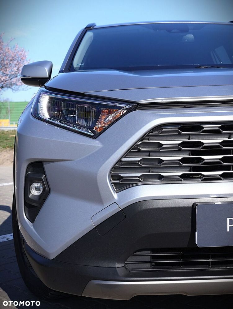 Toyota RAV4 - 8