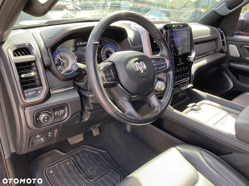 Dodge RAM 1500 5.7 4x4 - 19