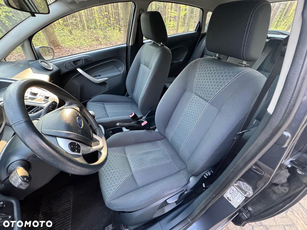 Ford Fiesta 1.6 Titanium - 21