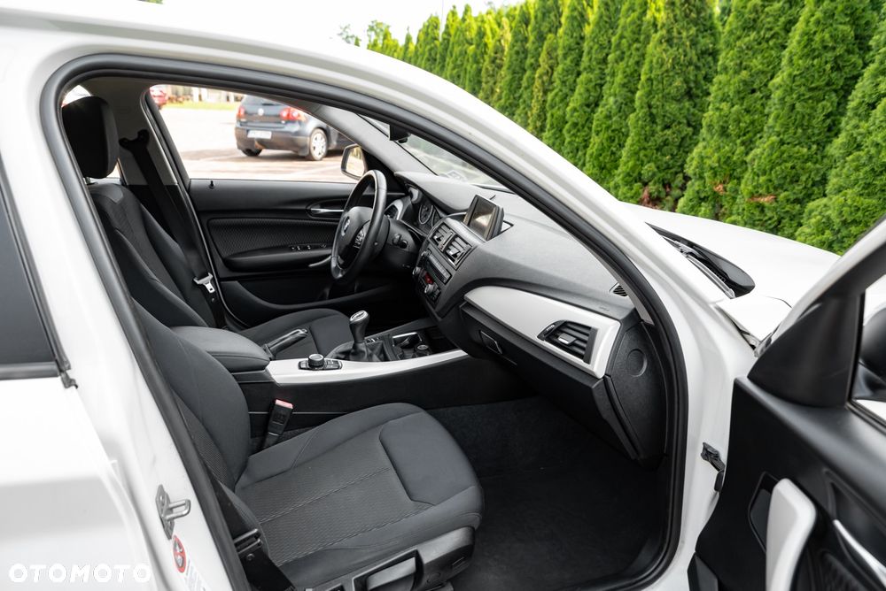 BMW Seria 1 116i Sport Line - 23