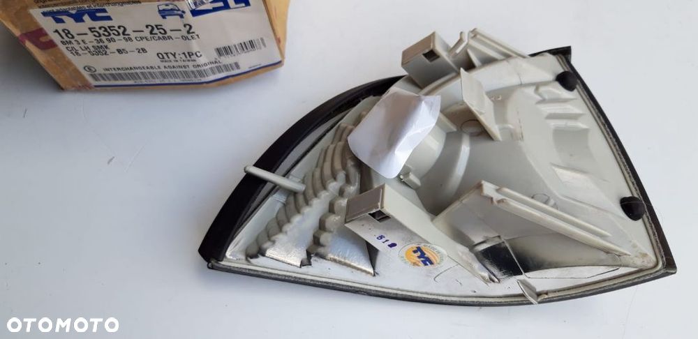 MIGACZ kierunkowska  BOCZNY przydymiony lewy przód  BMW 3 (E46), COUPE/CABRIO, 05.99-03.03 122 213 ,82199403093,82199403093A - 1