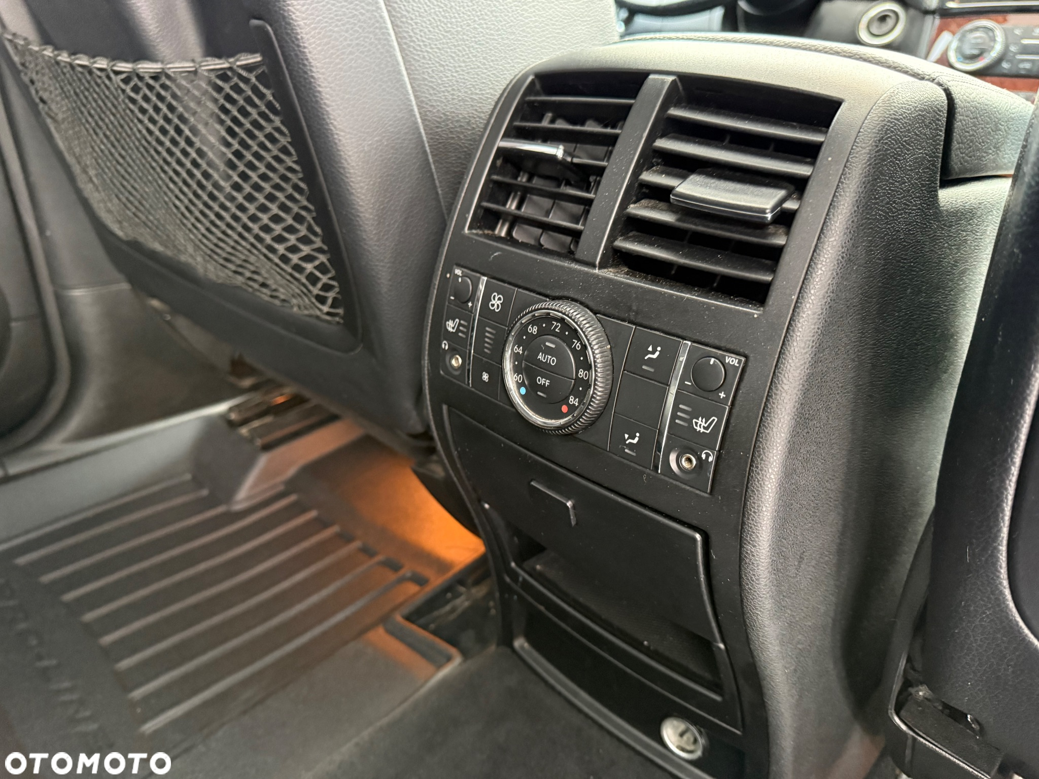 Mercedes-Benz GL 500 4Matic 7G-TRONIC Grand Edition - 25