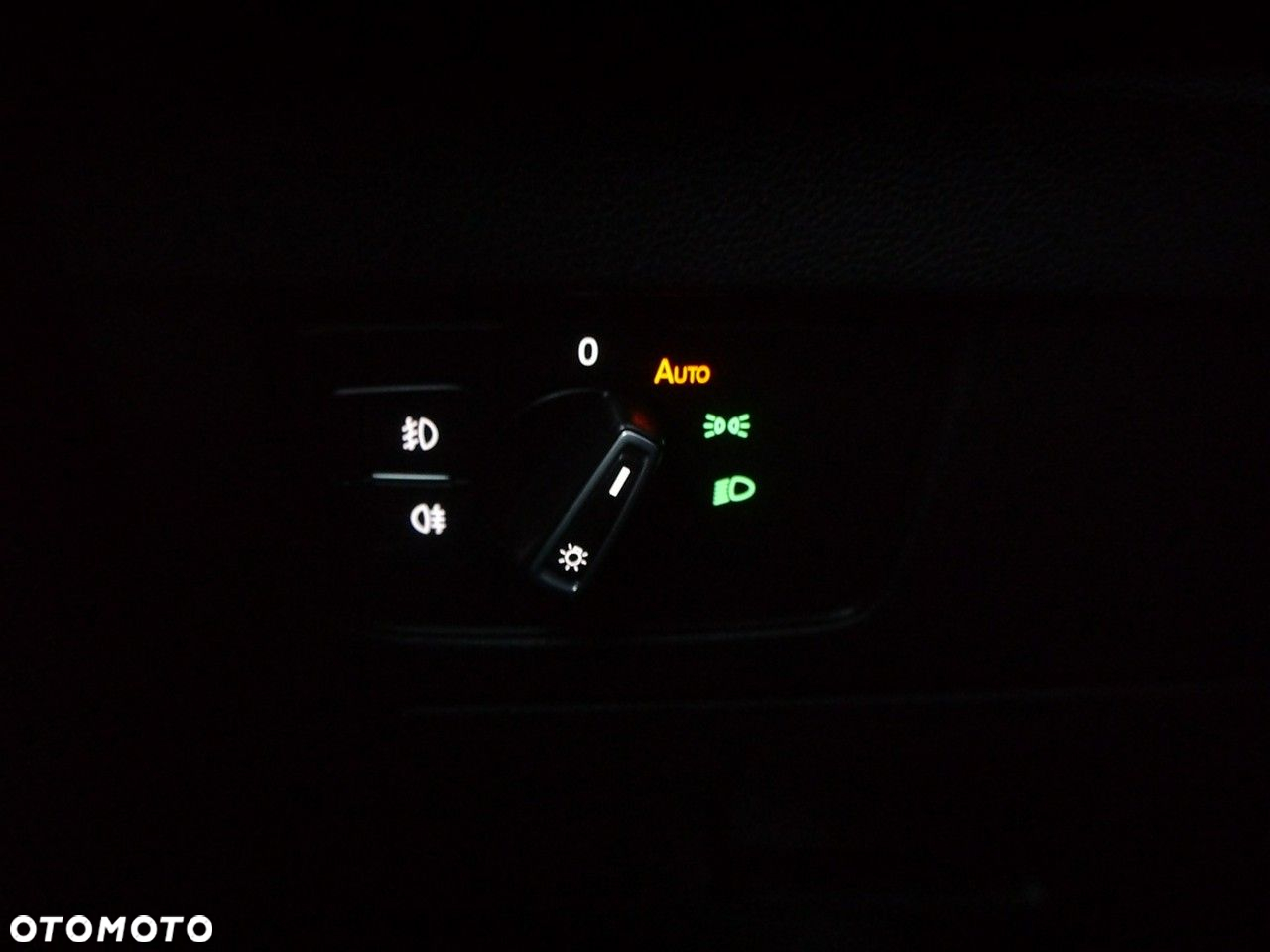 Volkswagen Passat Variant 1.6 TDI (BlueMotion Technology) Comfortline - 36