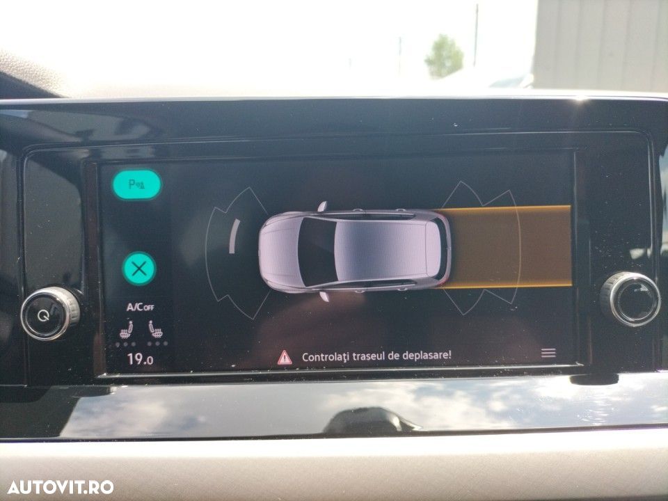 Volkswagen Golf 1.5 eTSI DSG MHEV Life - 22