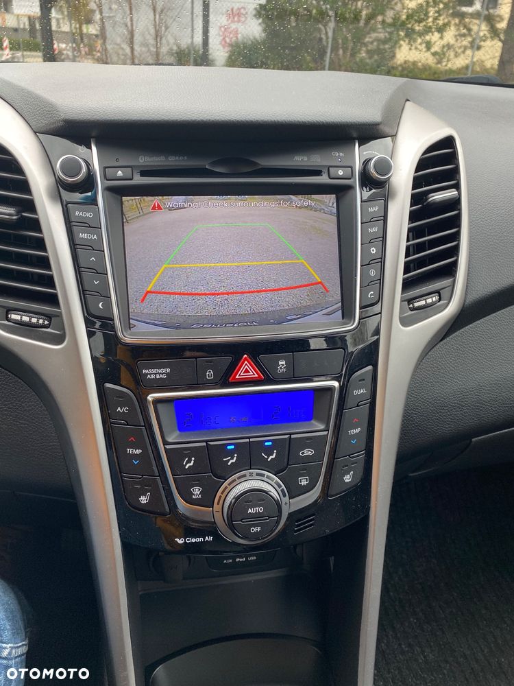 Hyundai i30 blue 1.6 GDI DCT Premium - 23