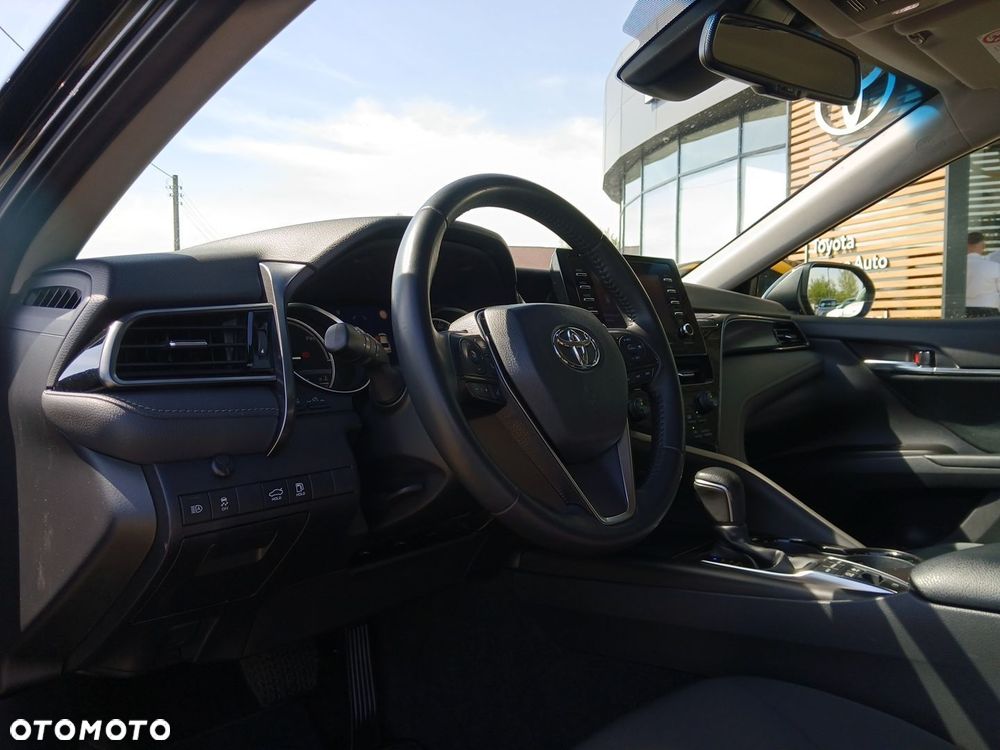 Toyota Camry 2.5 Hybrid Comfort CVT - 18