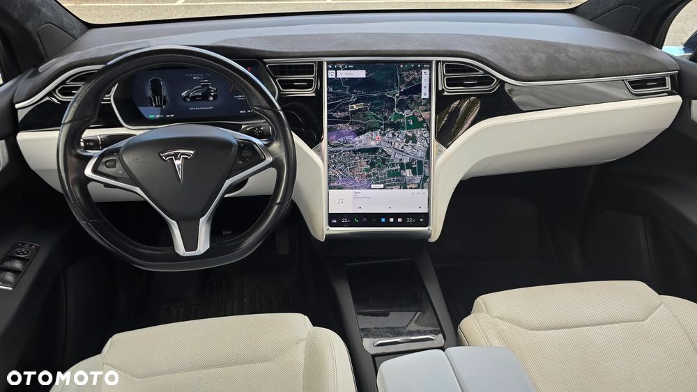 Tesla Model X Long Range Plus - 19