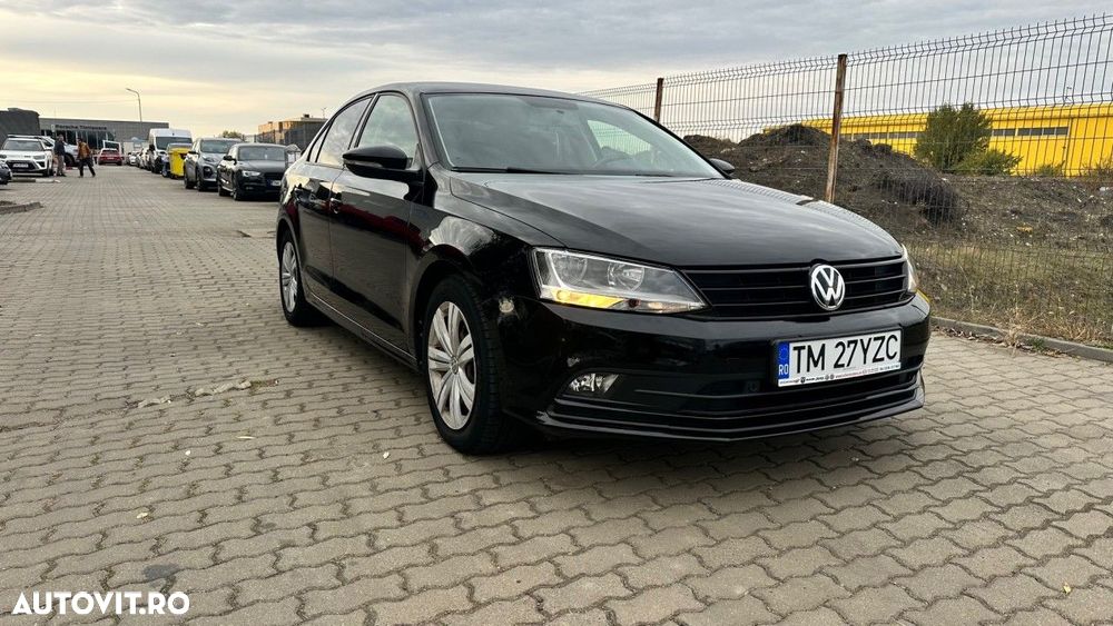 Volkswagen Jetta 2.0 TDI Comfortline - 3