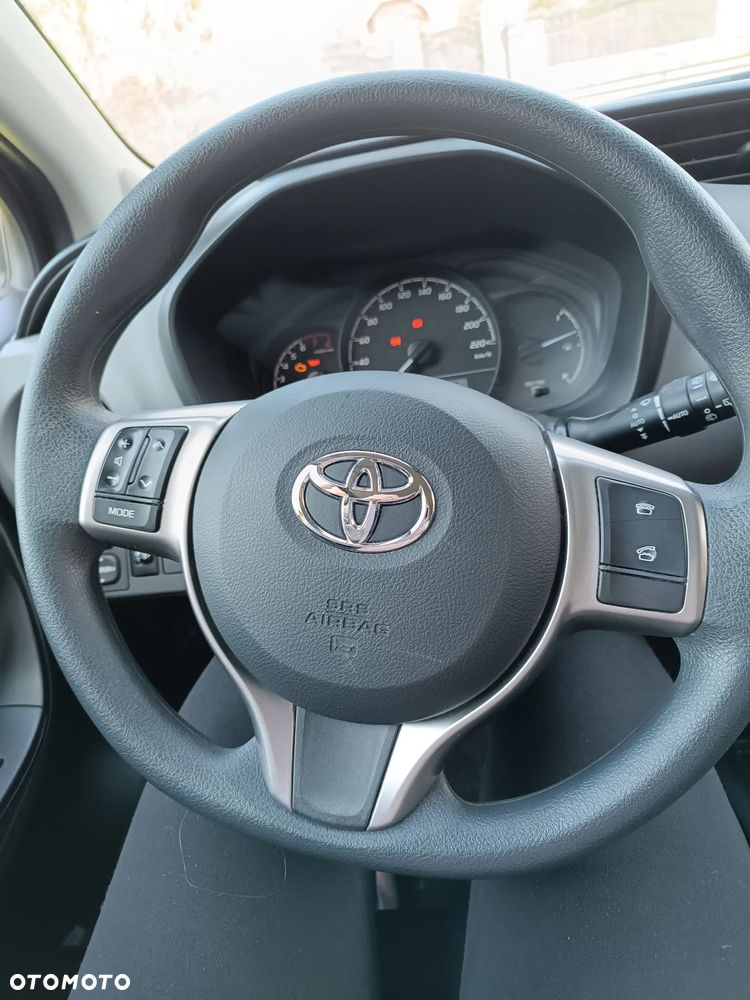 Toyota Yaris 1.0 Active - 5