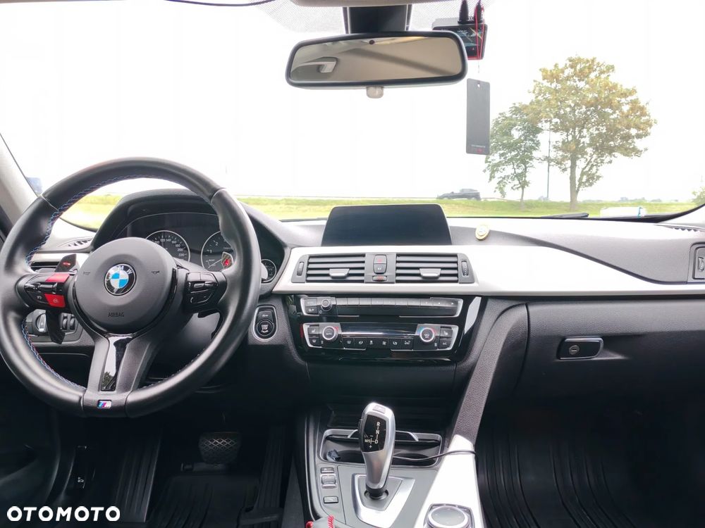 BMW Seria 3 318i - 24