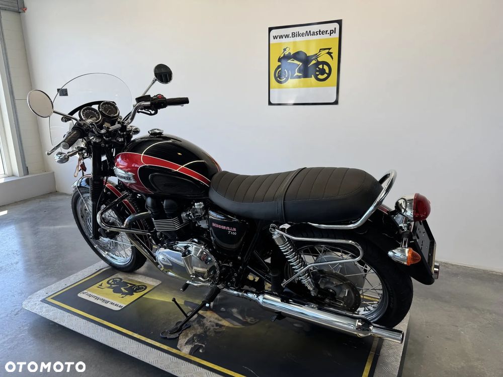 Triumph Bonneville - 7