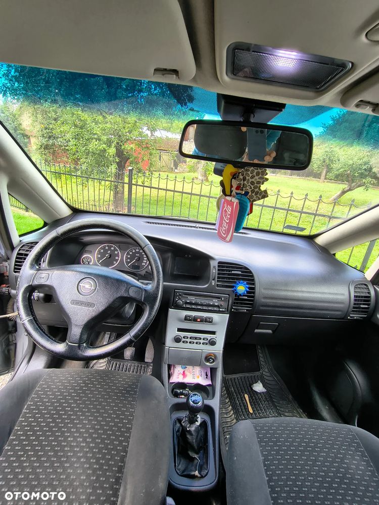 Opel Zafira 1.8 16V Comfort - 5