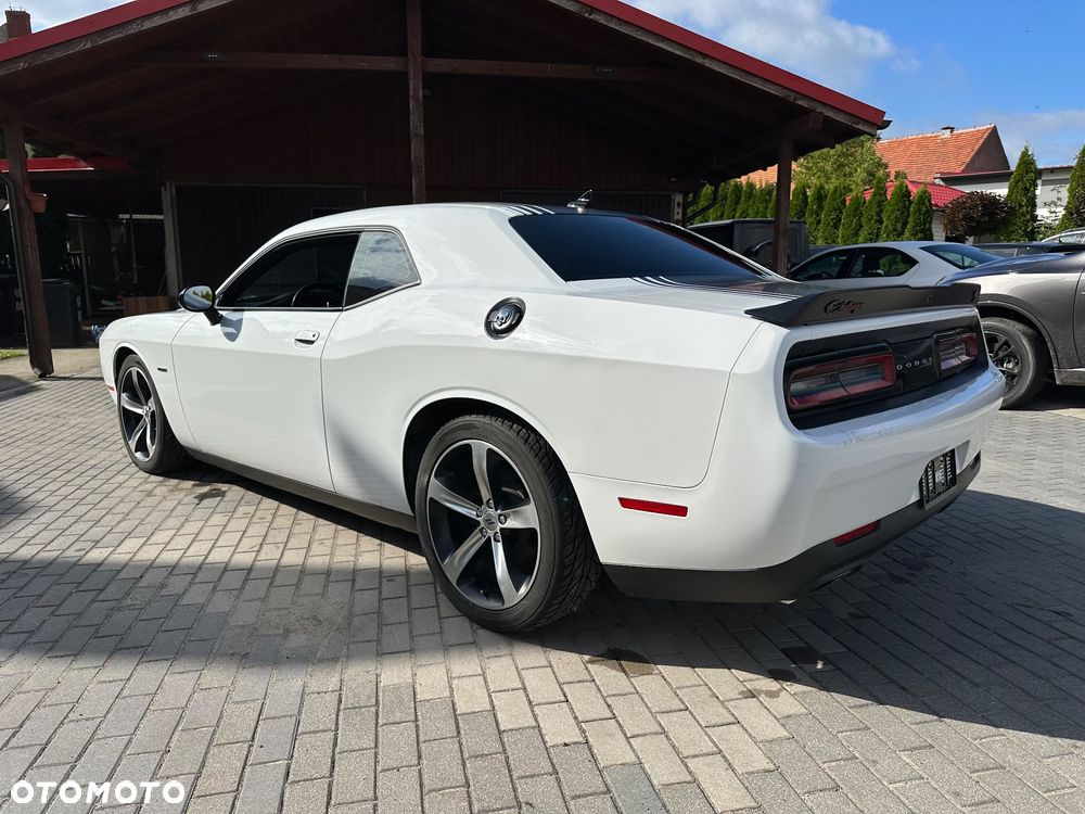 Dodge Challenger 5.7 R/T Shaker - 5