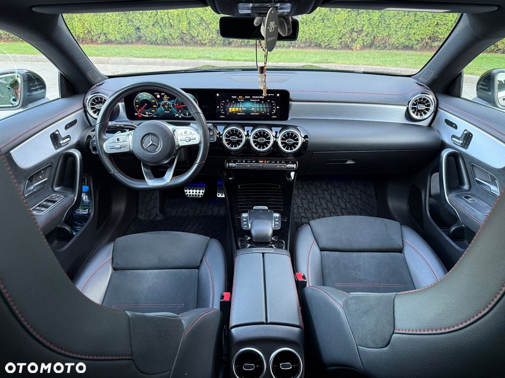 Mercedes-Benz CLA 200 d 8G-DCT AMG Line - 19
