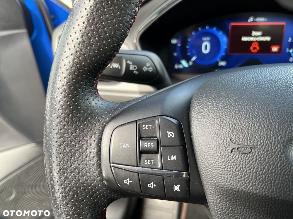 Ford Focus 1.0 EcoBoost mHEV ST-Line X - 22