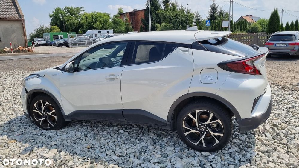 Toyota C-HR 1.8 Hybrid Dynamic - 1