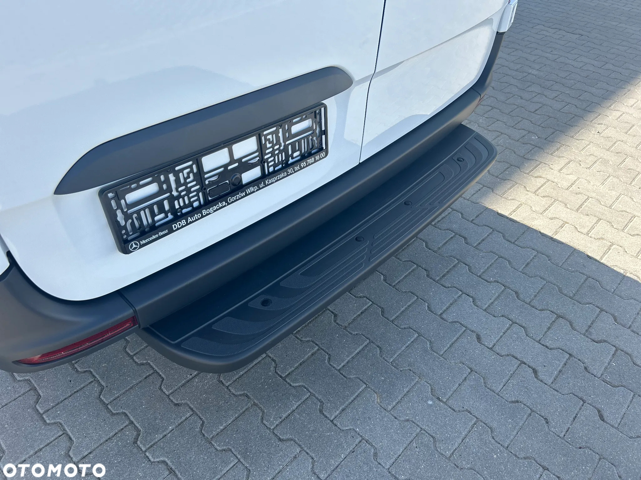 Mercedes-Benz 314e Furgon długi - 18