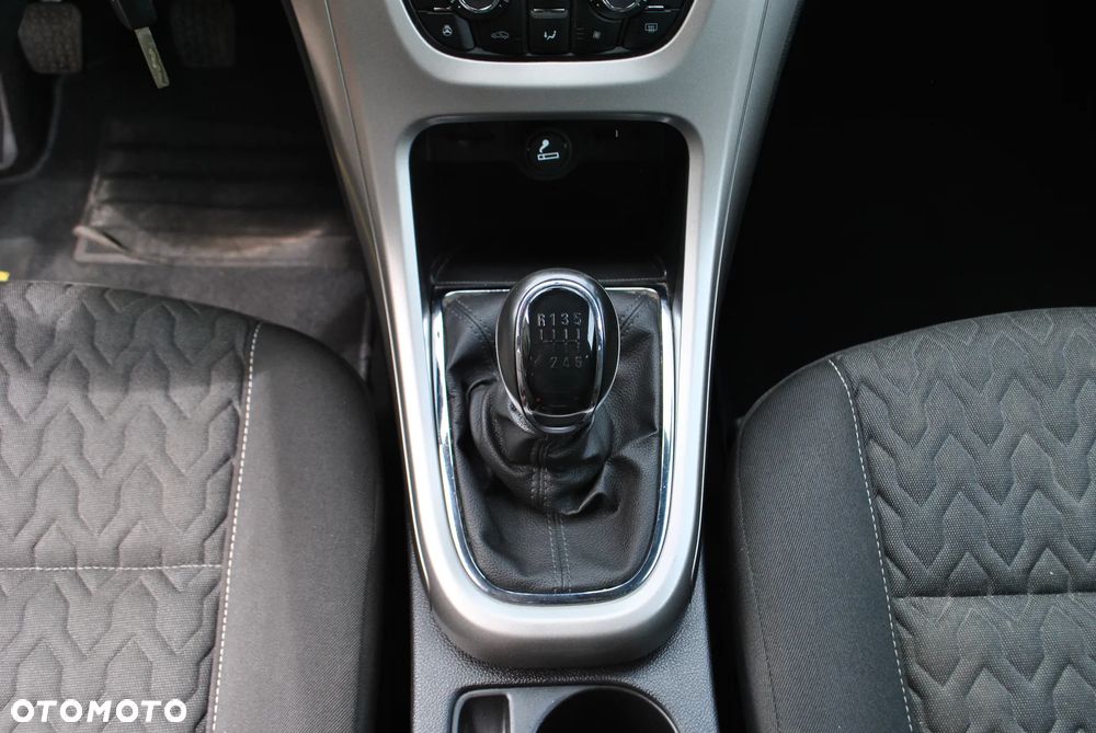 Opel Astra 1.4 Turbo Sports Tourer Exklusiv - 18