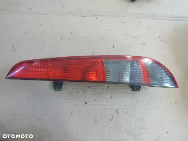 LAMPA LEWY TYŁ PRAWY TYŁ KOMPLET FORD FOCUS MK2 KOMBI 04-07 - 21