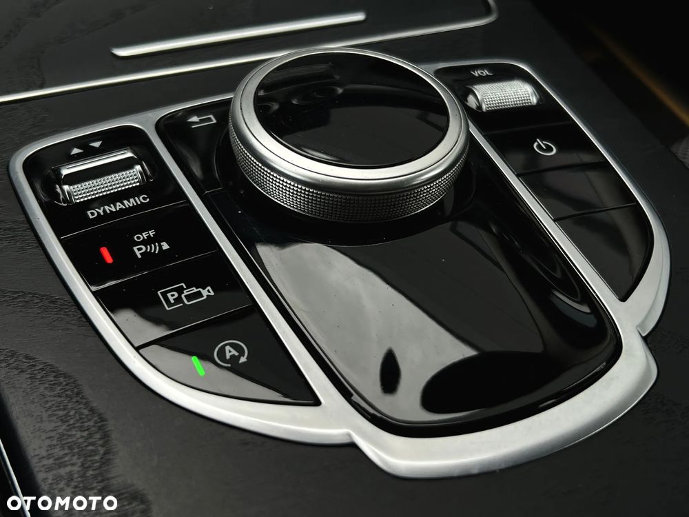 Mercedes-Benz Klasa C 220 d 9G-TRONIC - 34