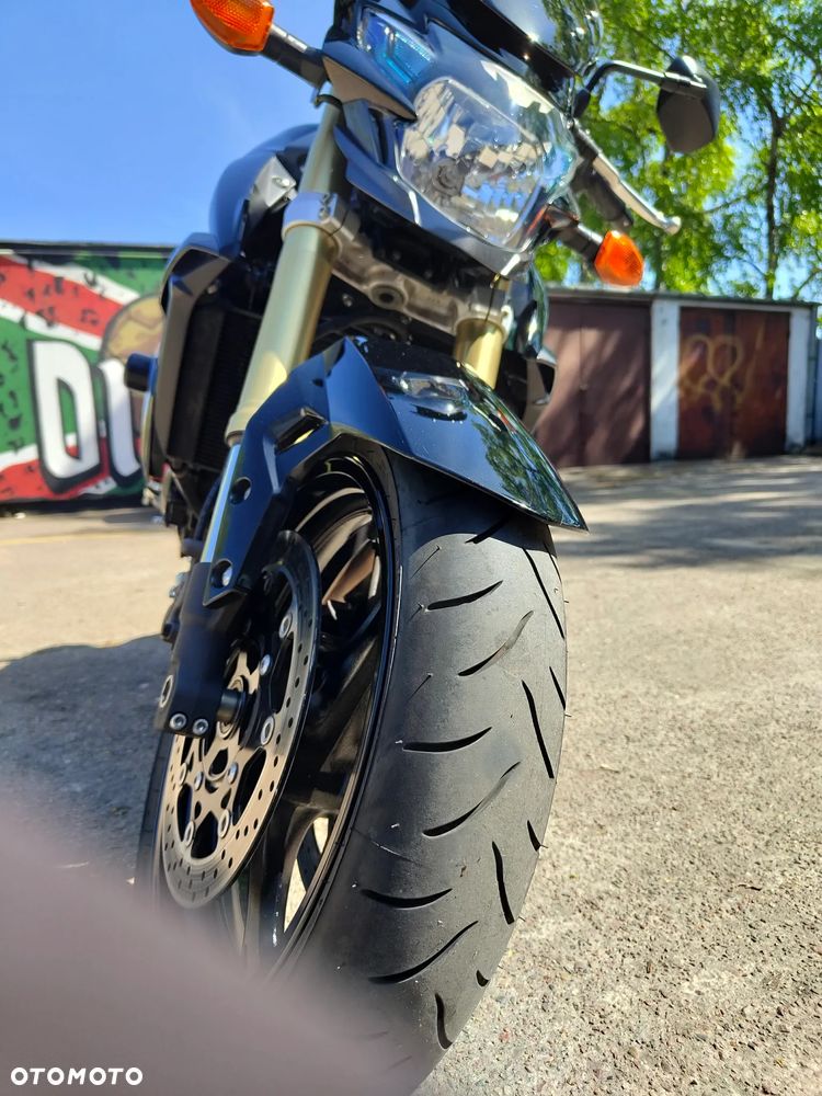 Suzuki GSR - 5