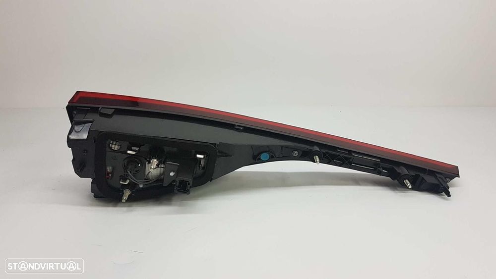 FAROLIM TRASEIRO DIREITO RENAULT MEGANE IV FASTBACK 2015 -265506075R - 1