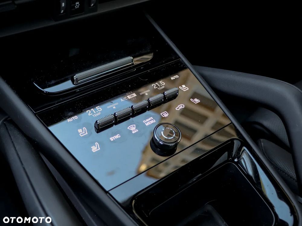 Porsche Cayenne S E-Hybrid PHEV - 25