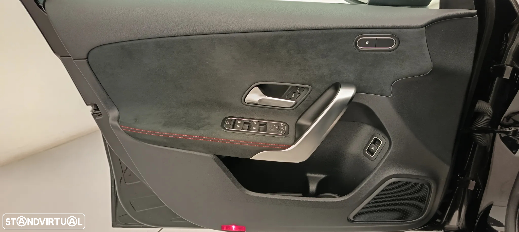 Mercedes-Benz A 250 e - 24