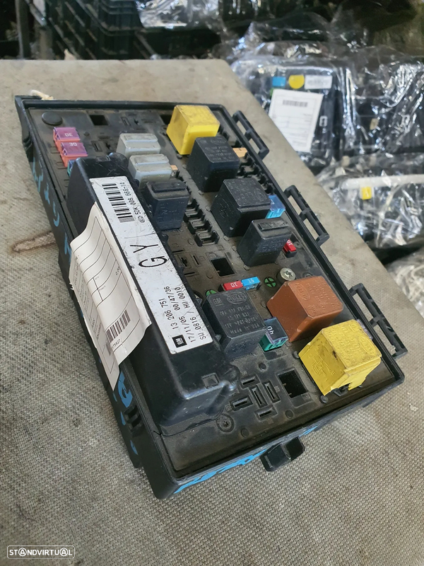 CAIXA FUSIVEIS OPEL ASTRA H / 13206751