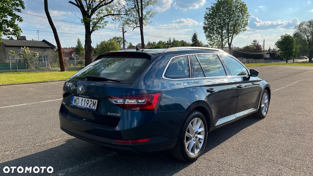 Skoda Superb 2.0 TDI Ambition DSG - 2