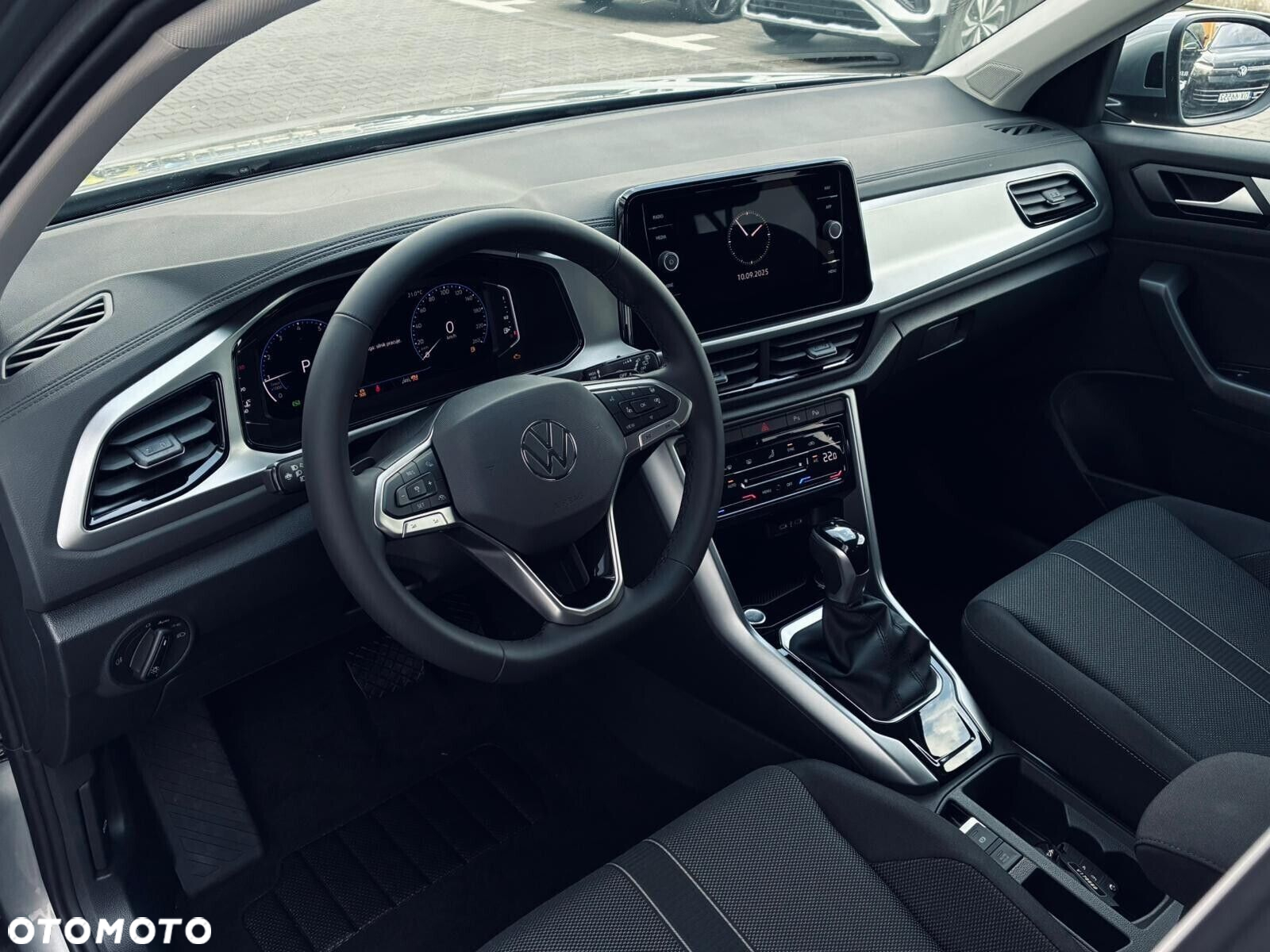 Volkswagen T-Roc - 5
