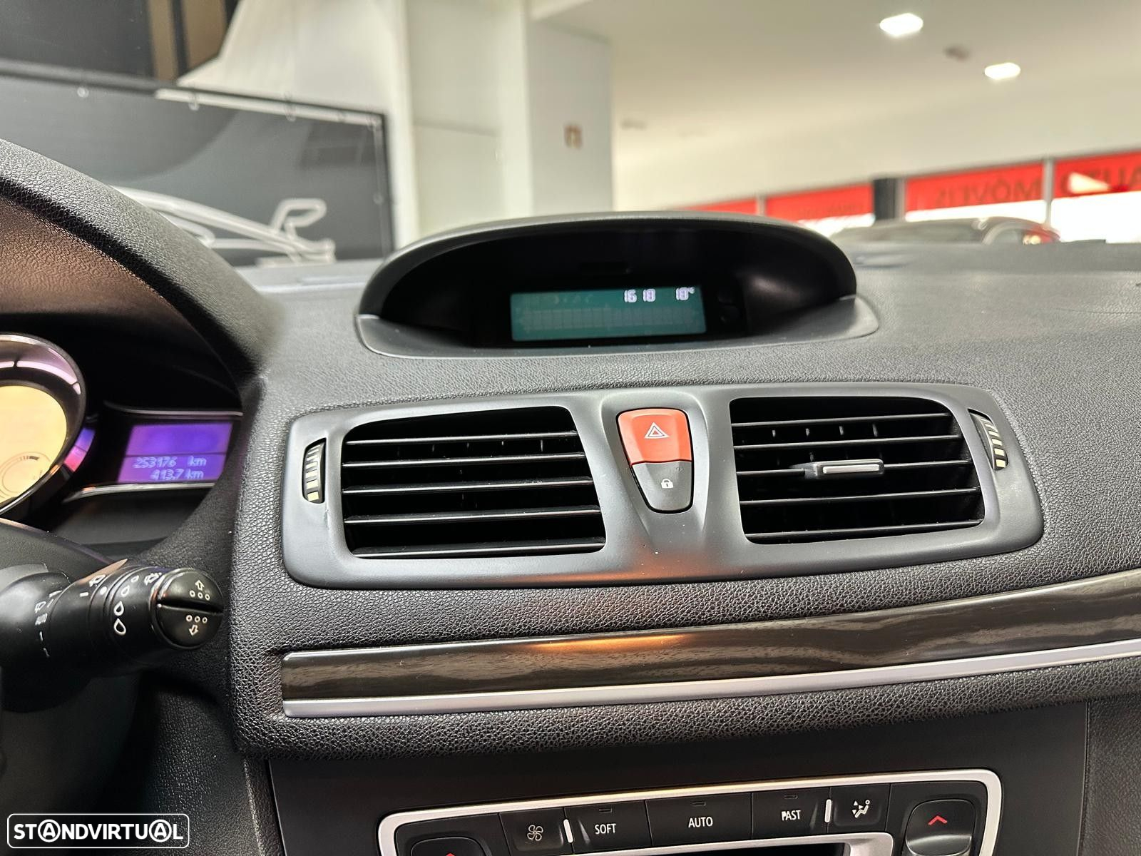 Renault Megane Coupe 1.5 dCi - 25