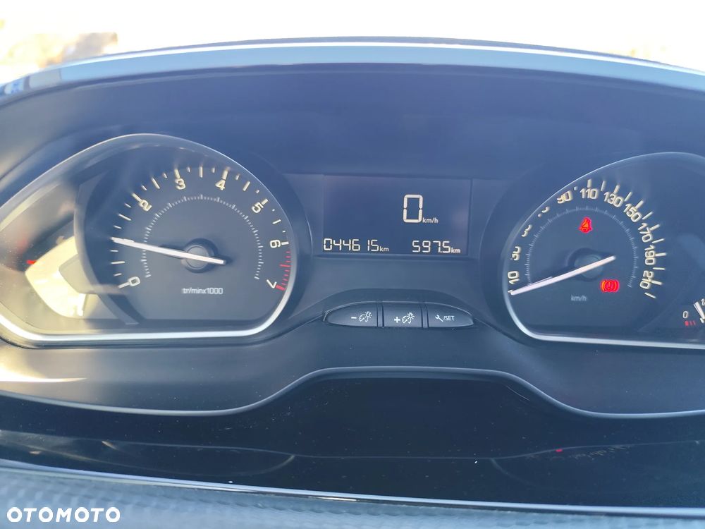 Peugeot 2008 1.2 Pure Tech Active S&S - 13