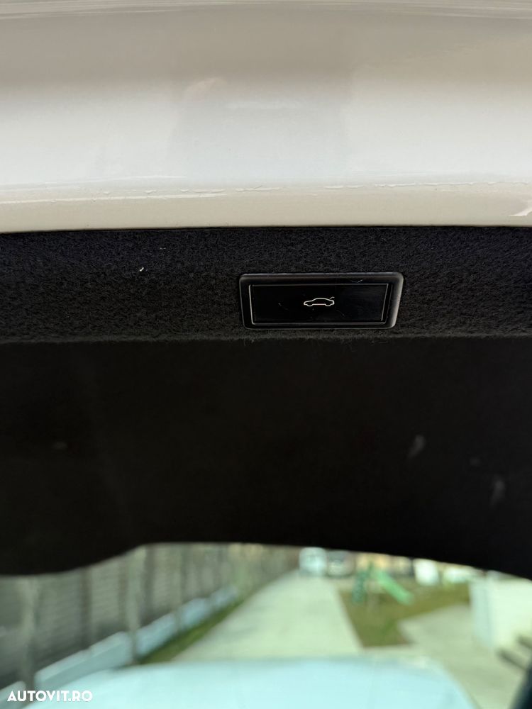 Skoda Superb 2.0 TDI Ambition - 8