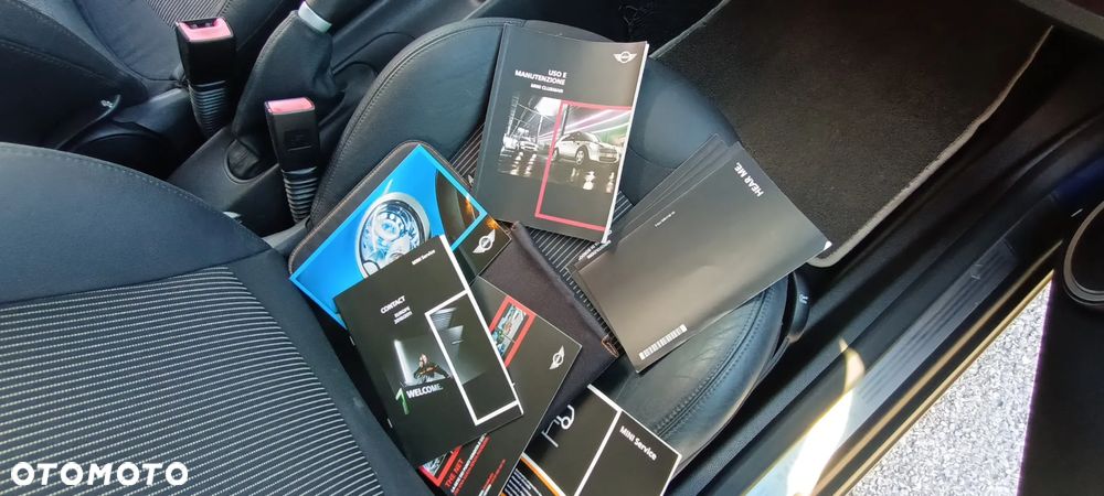 MINI Cooper Standard - 32