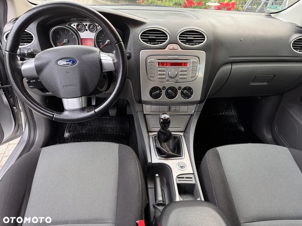 Ford Focus - 38