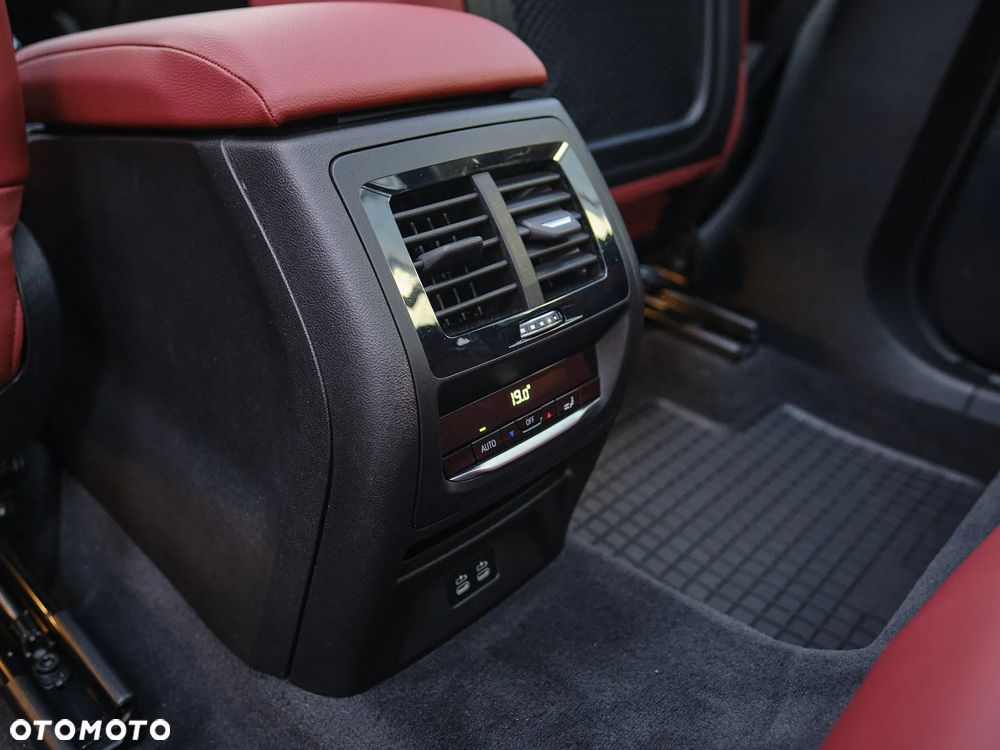 BMW X3 xDrive30i - 35