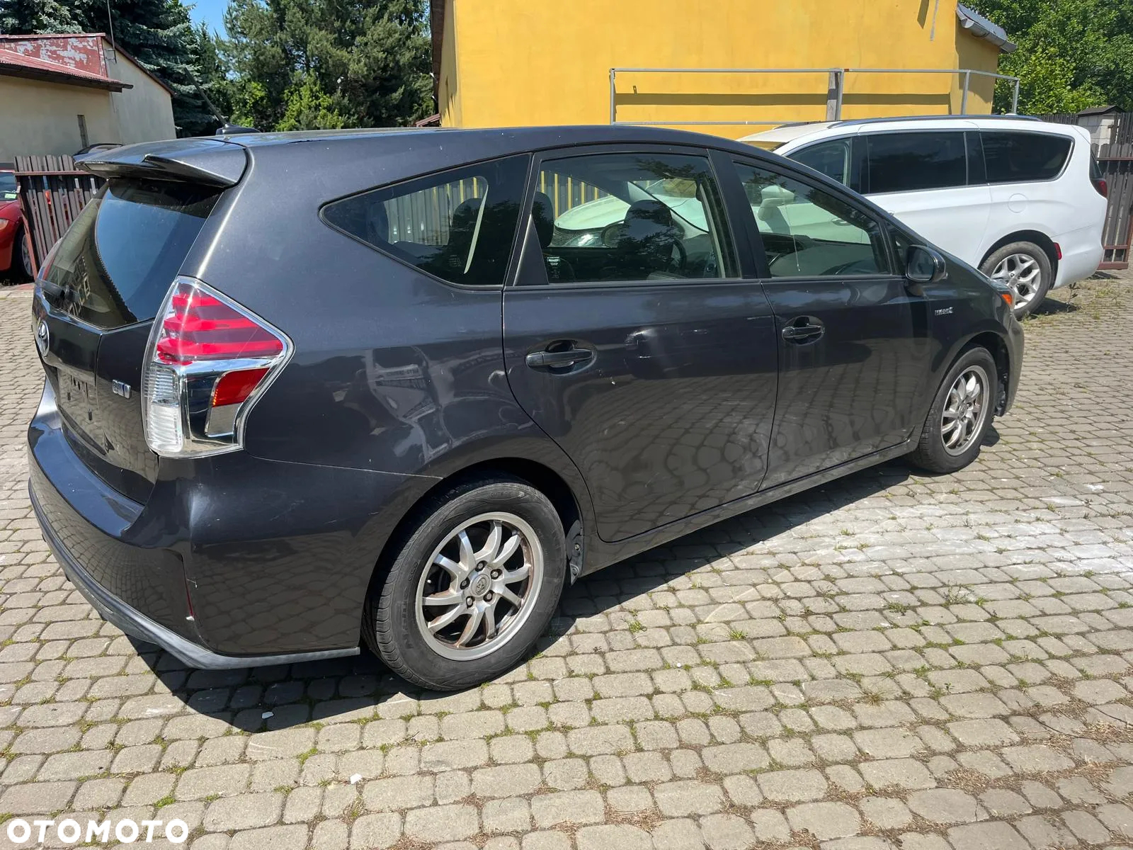 Toyota Prius+ (Hybrid) Executive - 34