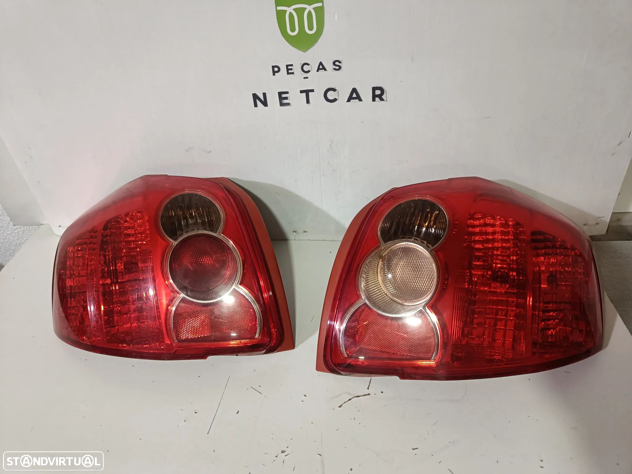 Farol farolim Toyota Auris 2008 - 1