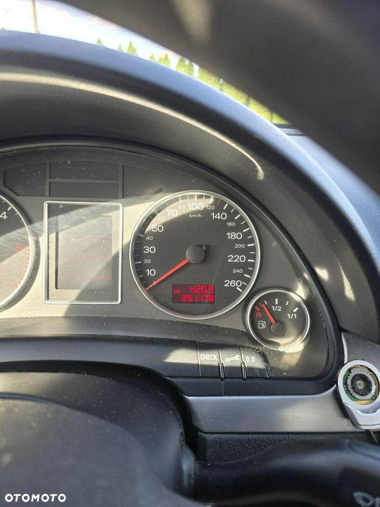 Audi A4 Limousine - 26